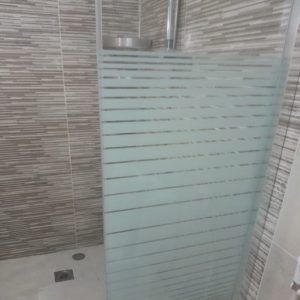 104 تركيب زجاج - فني زجاج - بنغالي📞50498176 - تفصيل زجاج - زجاج سيكوريت - تركيب زجاج سيكوريت - معلم زجاج - زجاج شاور بوكس - تركيب مرايا - زجاج ومرايا - سيكوريت